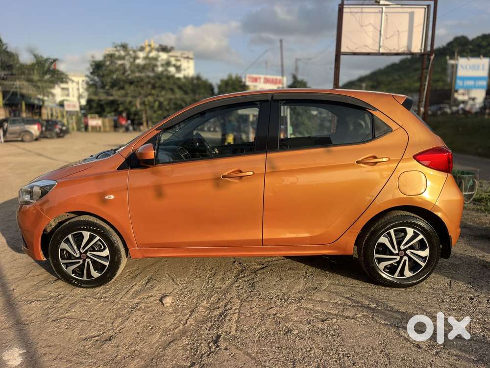 Tata Tiago 1.2 Revotron Xt (o), 2016, Petrol