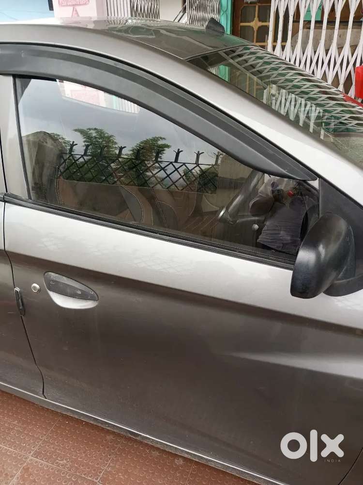 Hyundai Eon 2013 पेट्रोल मैनुअल