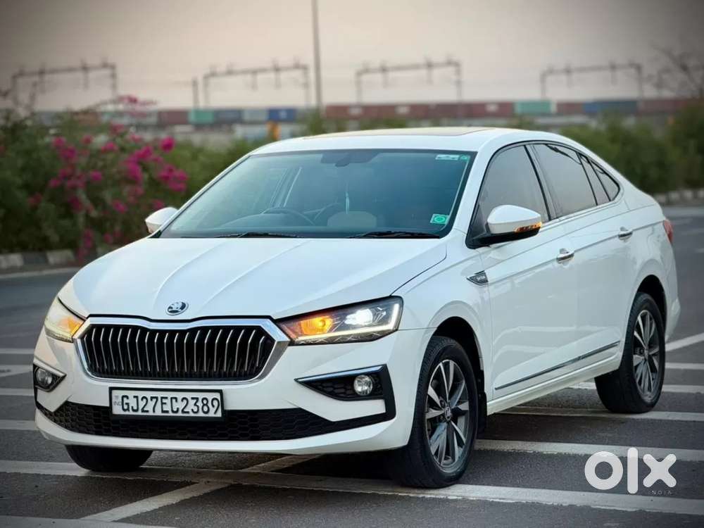 Skoda Slavia Style 1.0l Tsi At, 2023, Petrol