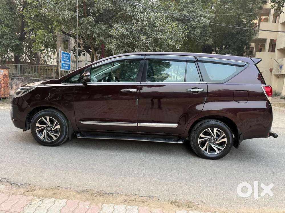 Toyota Innova Crysta 2.4 V 8 Str, 2021, Diesel
