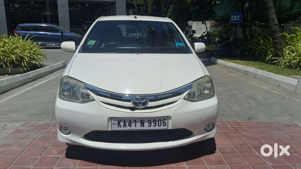 Toyota Etios Liva 2011-2012 G, 2011, Petrol