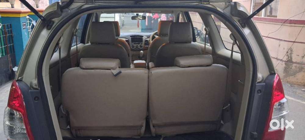 Toyota Innova 2.5 V 7seater Crysta Edition, 2008, Diesel