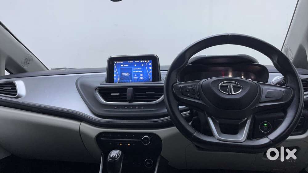 Tata Altroz Xz Plus (o) (s) Icng, 2023, Cng & Hybrids