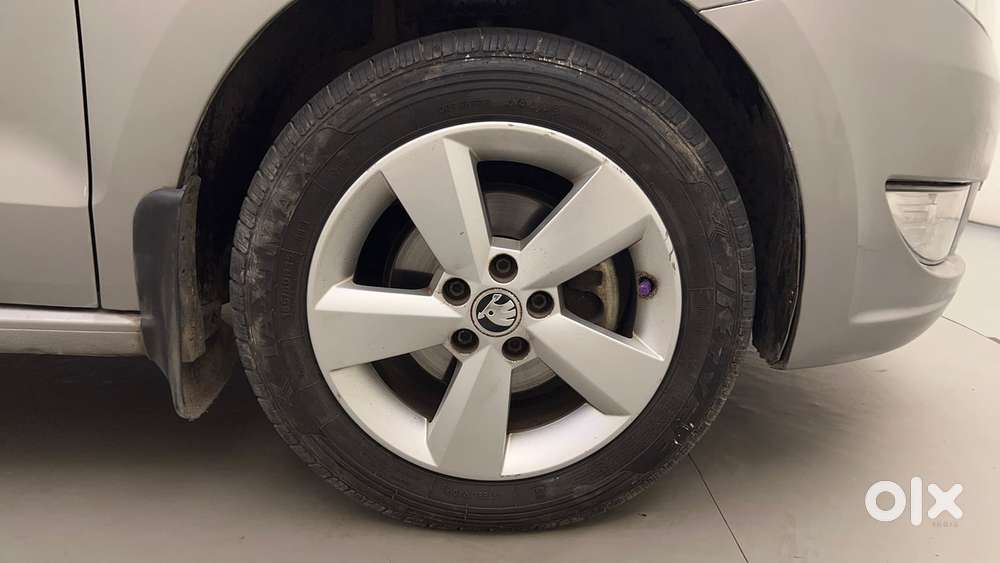 Skoda Rapid 1.6 Mpi Ambition, 2016, Petrol