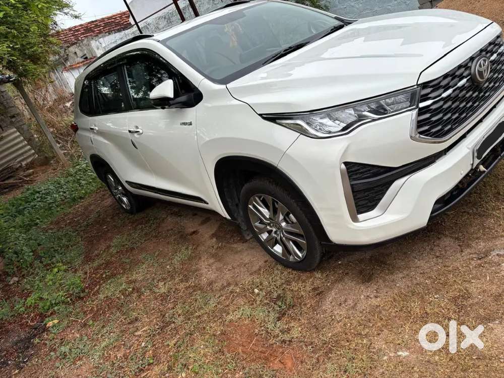Toyota Innova Hycross 2023 Hybrid Zx