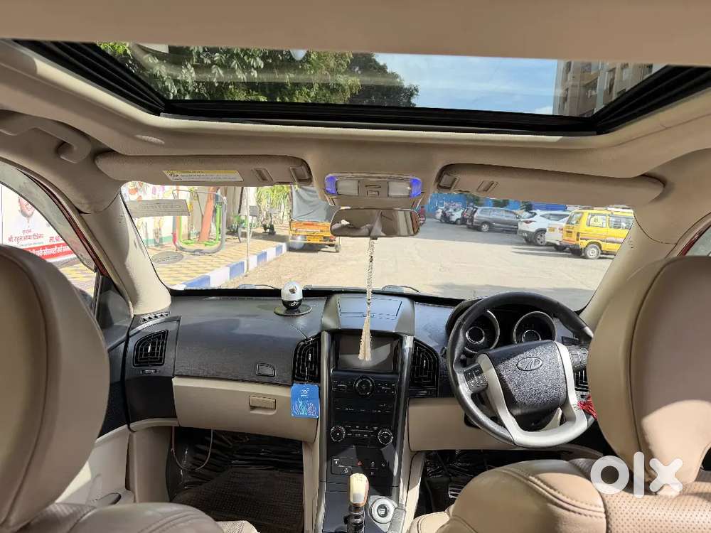 Mahindra Xuv500 W10 Top Model