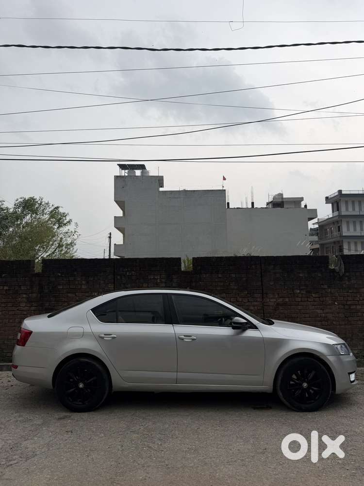Skoda Octavia Ambition 2.0 Tdi At, 2014, Diesel