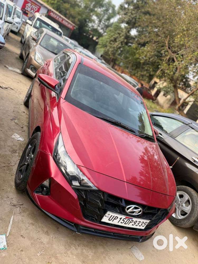 Hyundai I20 Sportz 1.2 Mt Dual Tone, 2022, Petrol