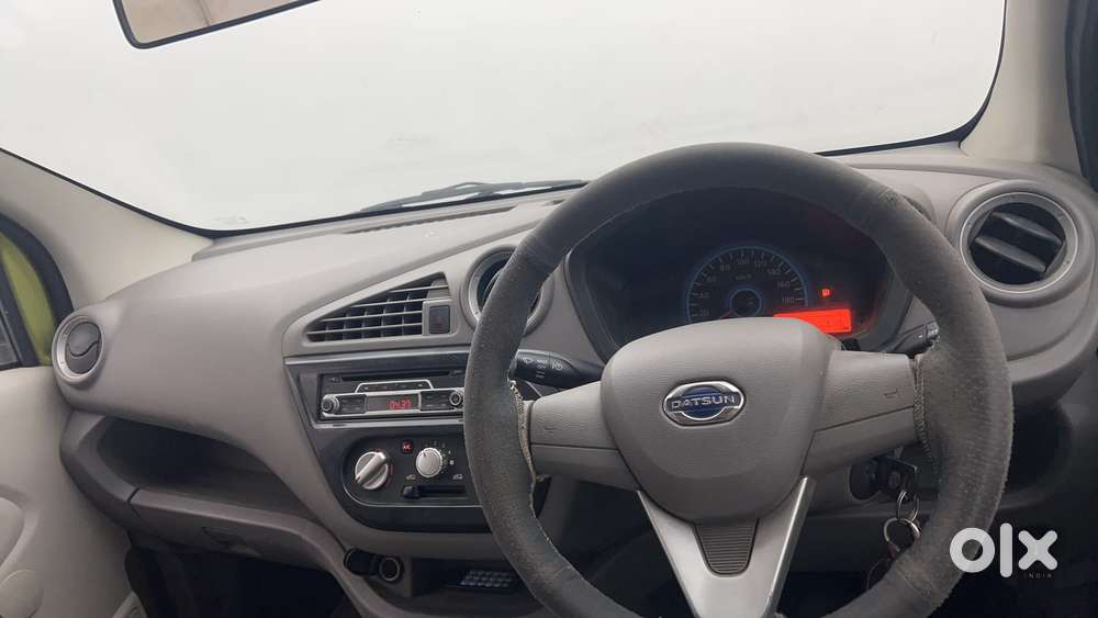 Datsun Redigo T Option, 2016, Petrol