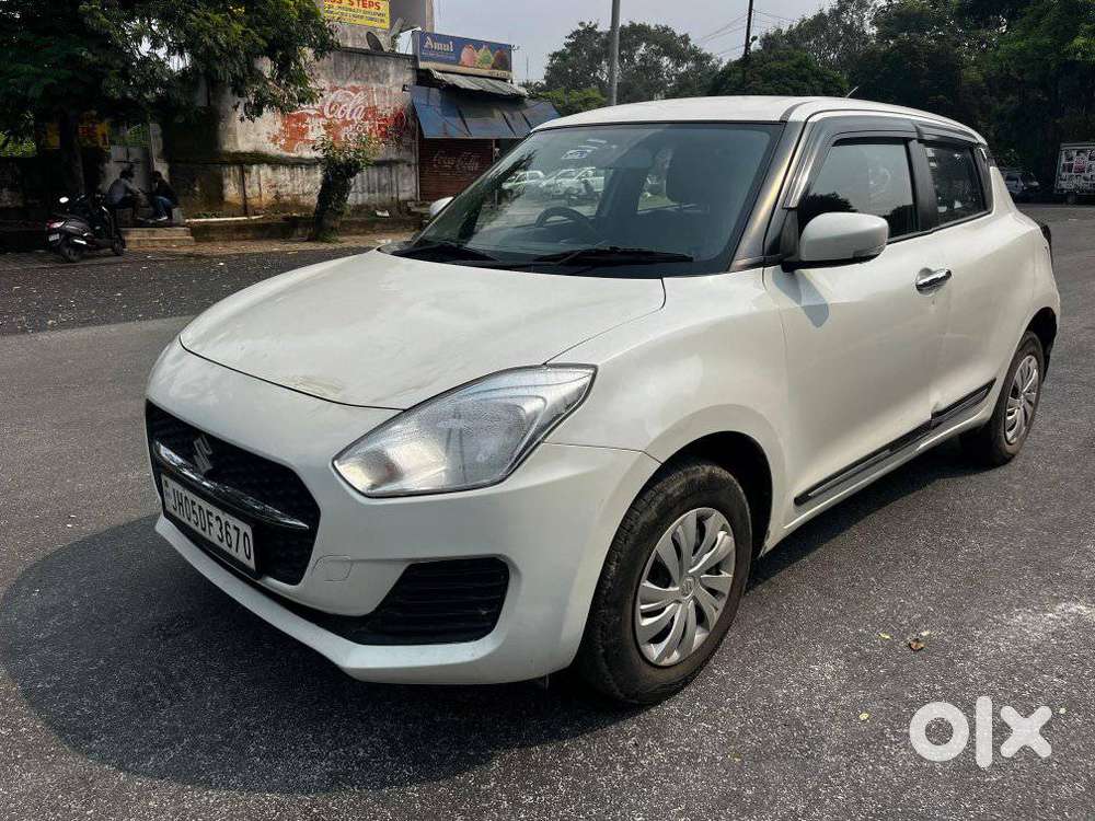 Maruti Suzuki Swift Vxi + Manual, 2022, Petrol