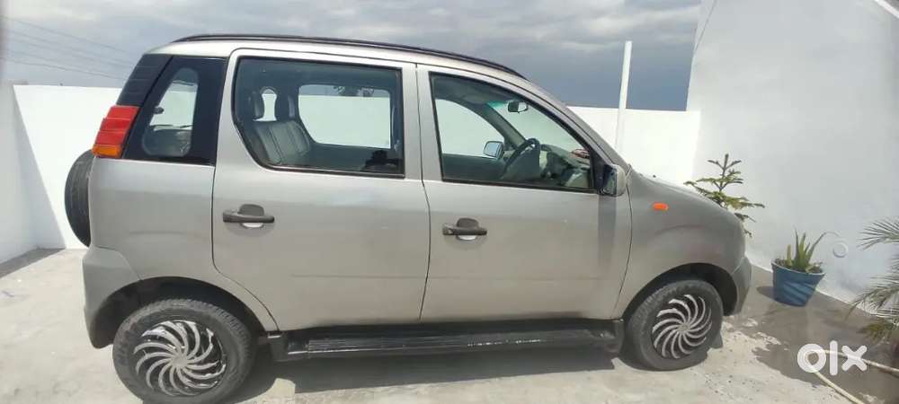 Mahindra Quanto Seven Seater