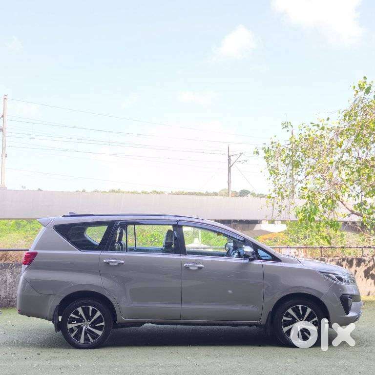 Toyota Innova Crysta [2020-ongoing] 2.7 Zx At 7 Str, 2022, Petrol