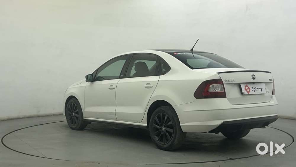 Skoda Rapid 1.0 Style At, 2021, Petrol