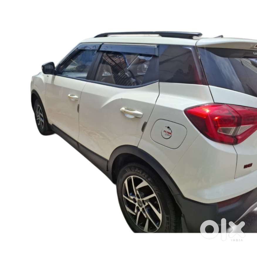 Mahindra Xuv300 W8, 2023, Petrol