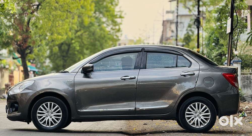 Maruti Suzuki Swift Dzire Zdi + Amt, 2017, Diesel