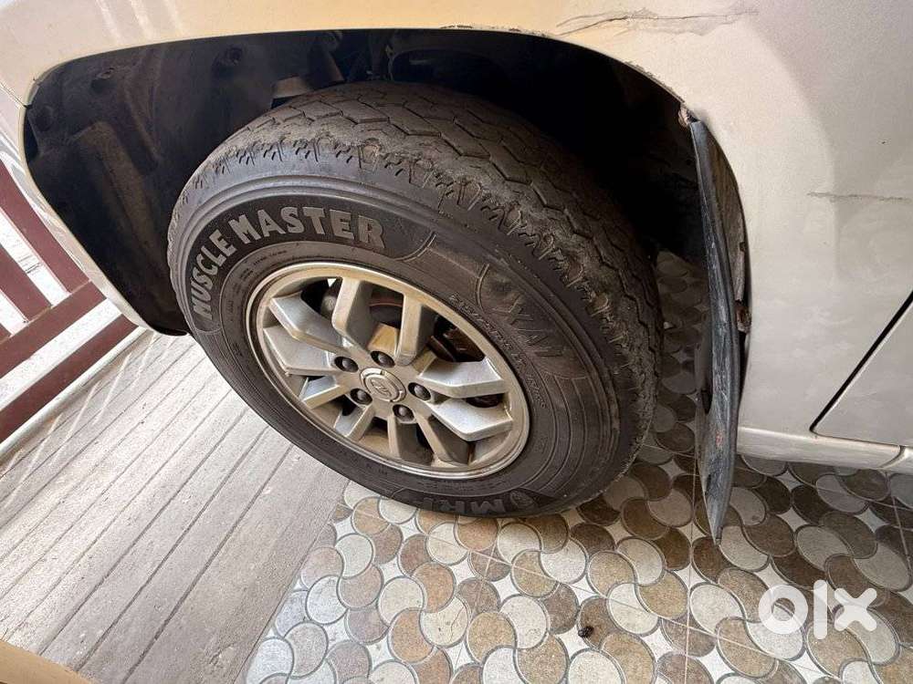 Mahindra Tuv 300 T10, 2018, Diesel