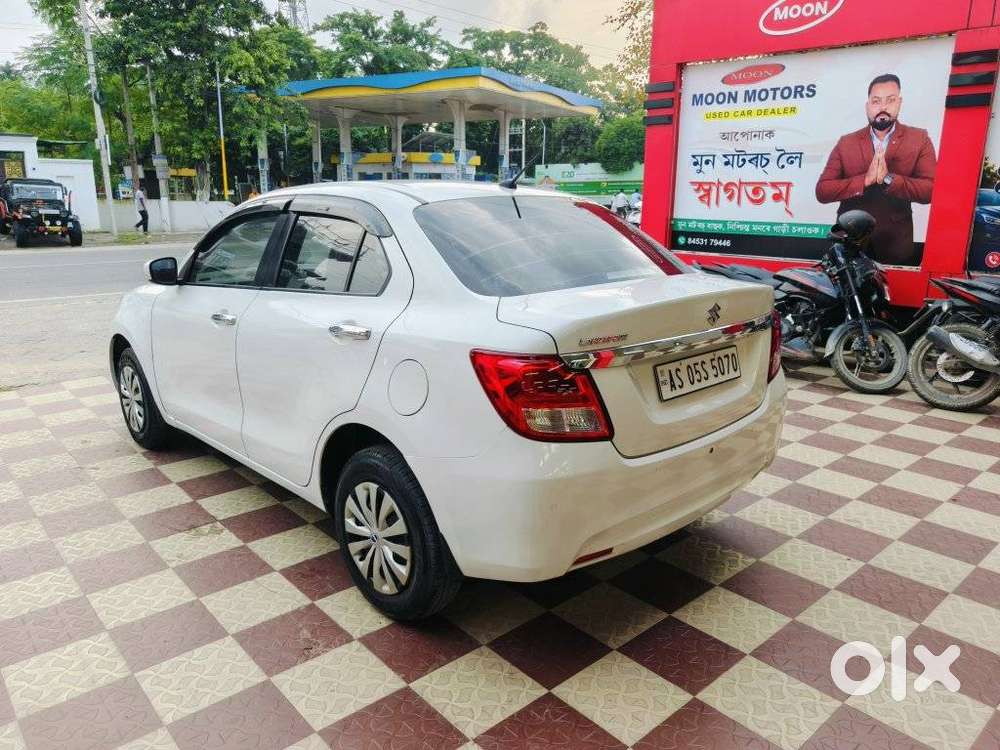 Maruti Suzuki Dzire 1.2 Vxi, 2022, Petrol
