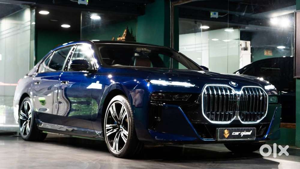 Bmw I7 Xdrive60, 2023, Electric