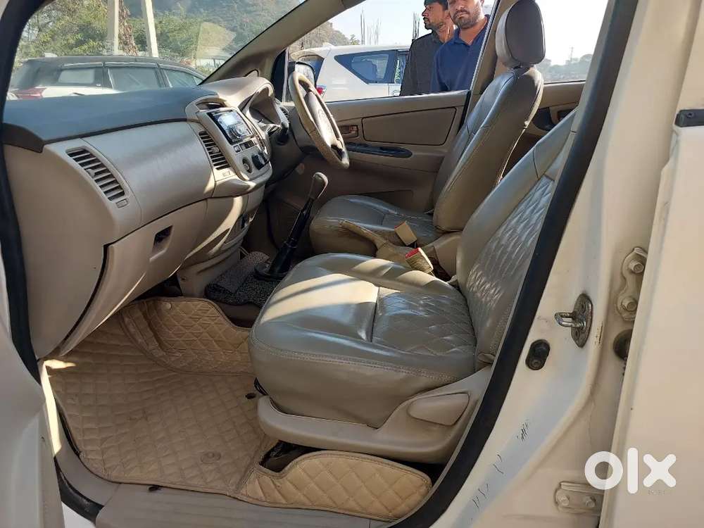 Toyota Innova 2013 Diesel Well Maintained
