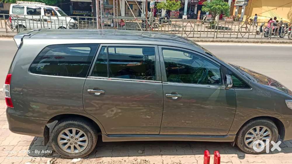 Toyota Innova 2.0 Vx 2012