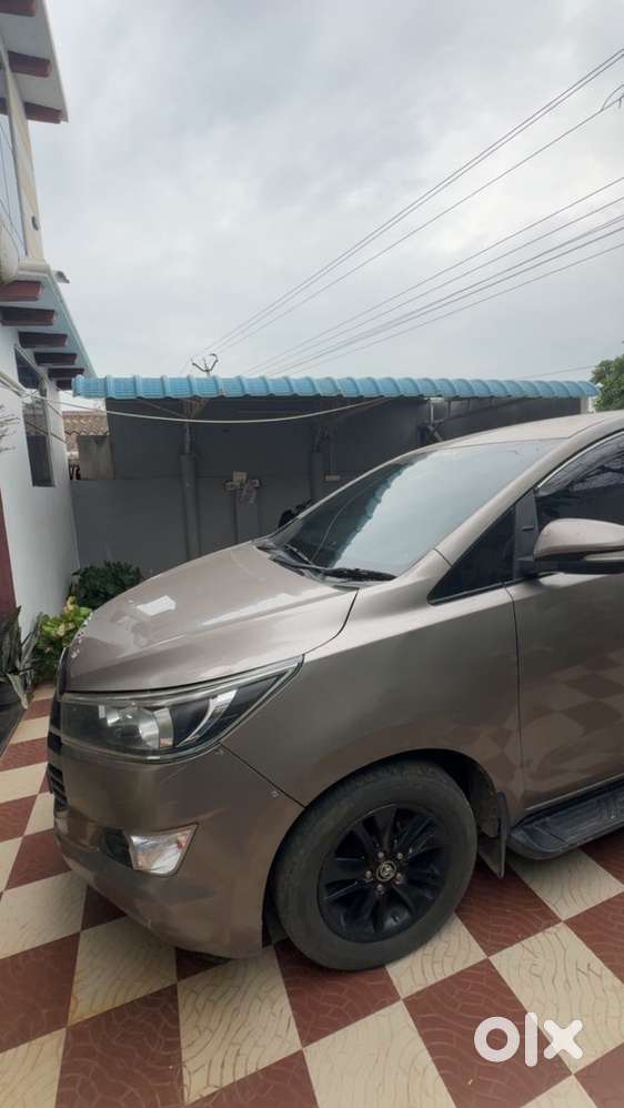 Toyota Innova Crysta 2016