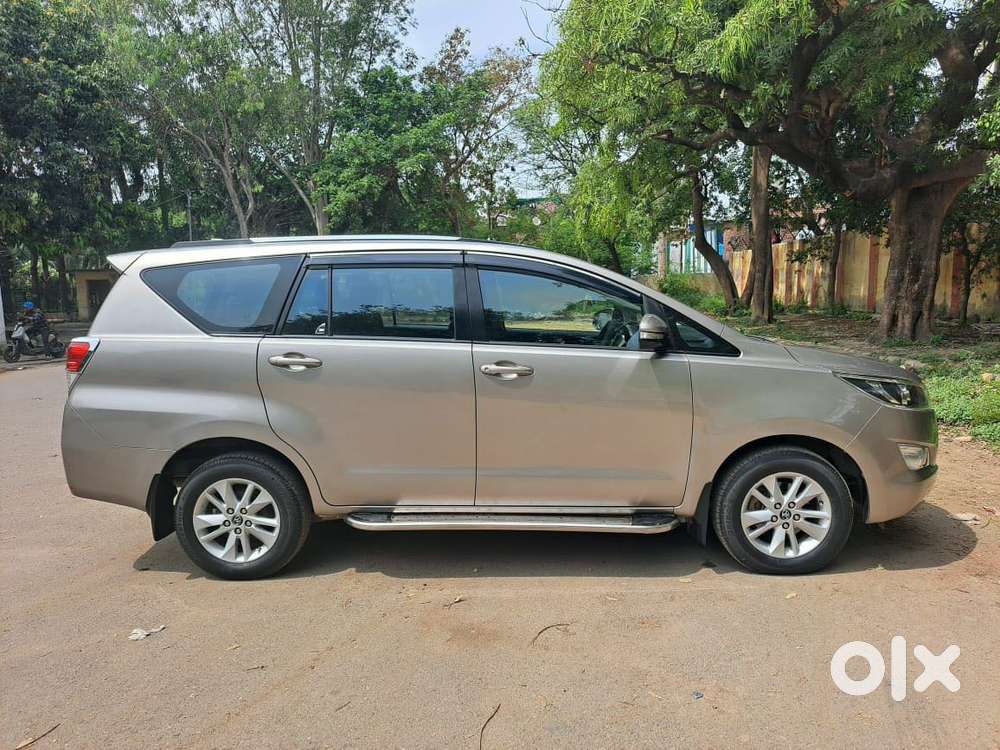 Toyota Innova Crysta