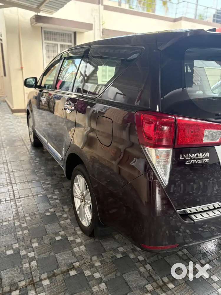 Toyota Innova Crysta 2019