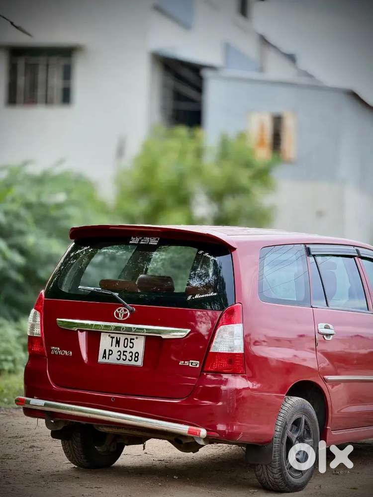Toyota Innova 2012