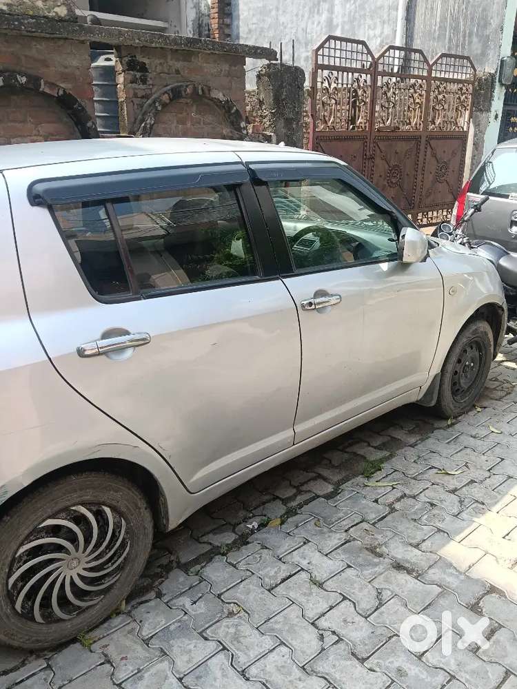 Maruti Suzuki Swift 2011 Cng & Hybrids 95000 Km Driven