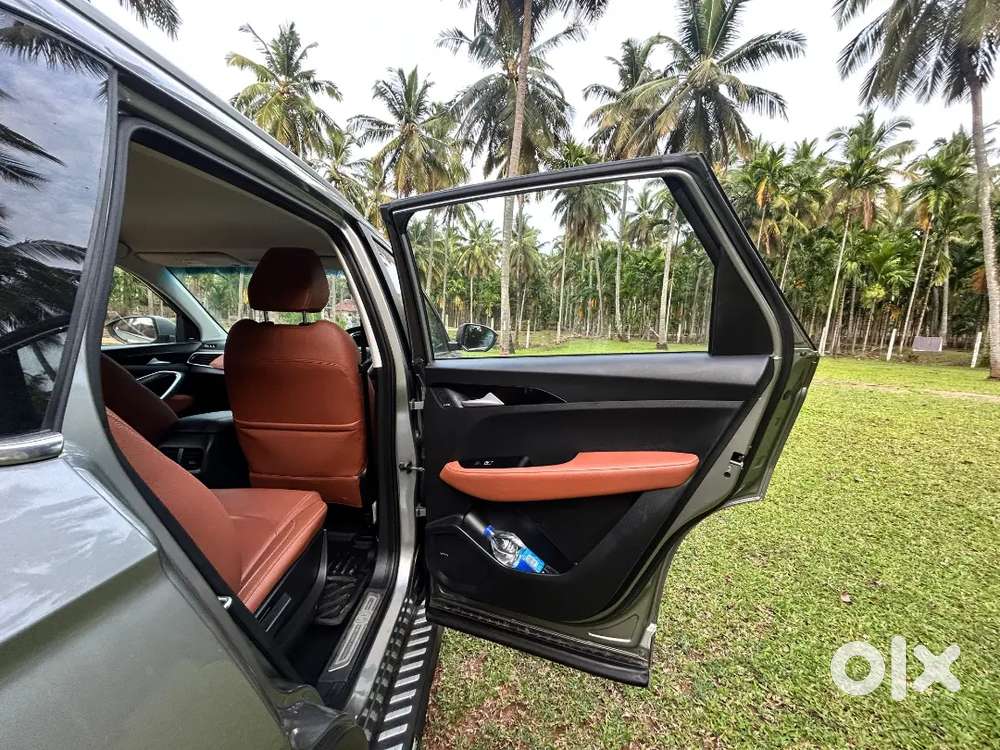 Mg Hector Plus 2011 Diesel 26000 Km Driven