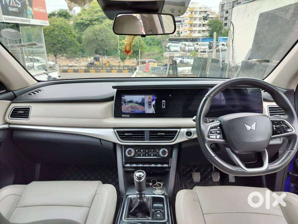 Mahindra Xuv700 2.2 Ax 7 Diesel Mt Luxury Pack Str, 2022, Diesel