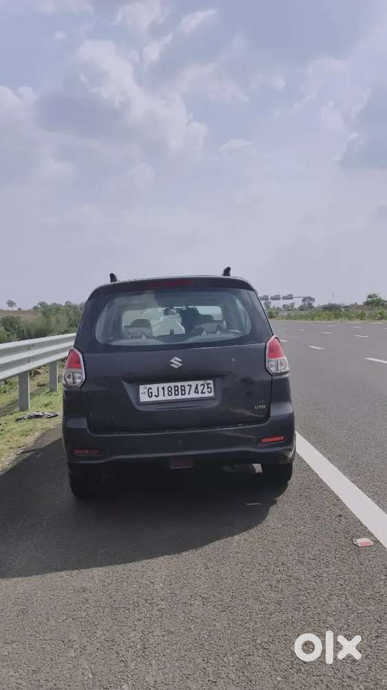 Maruti Suzuki Ertiga Lxi 2013