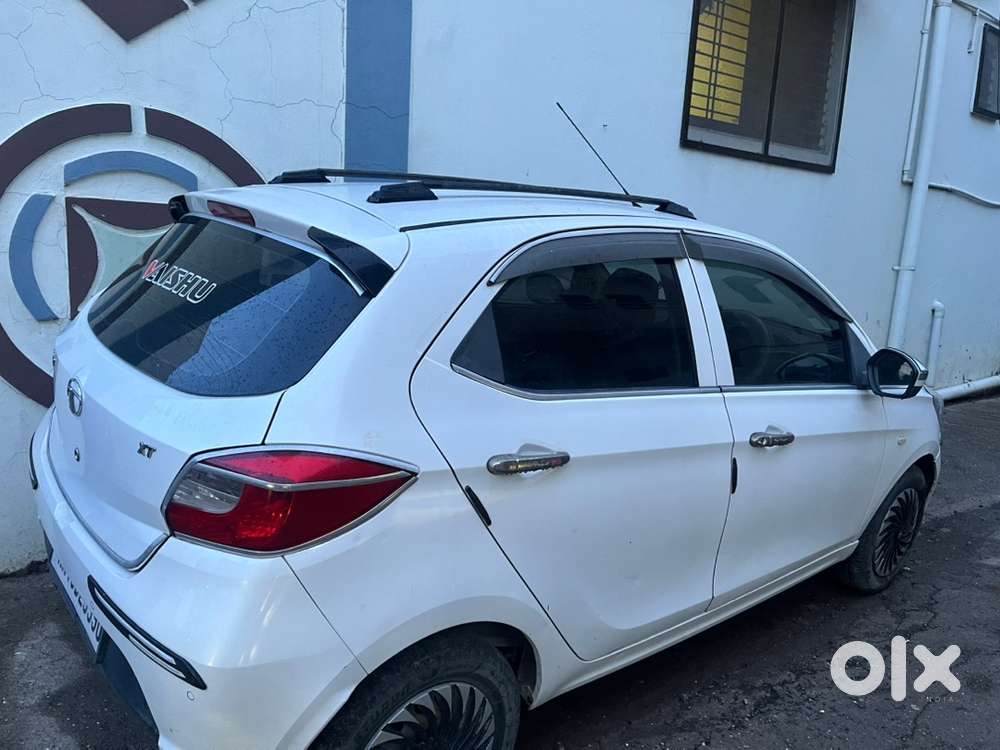 Tata Tiago Petrol Good Condition Bank Person Car Bass Tube Sound