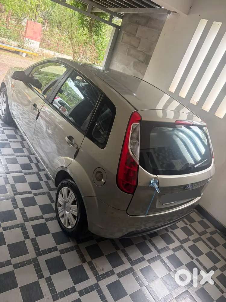 Ford Figo 1.2 Petrol 2010