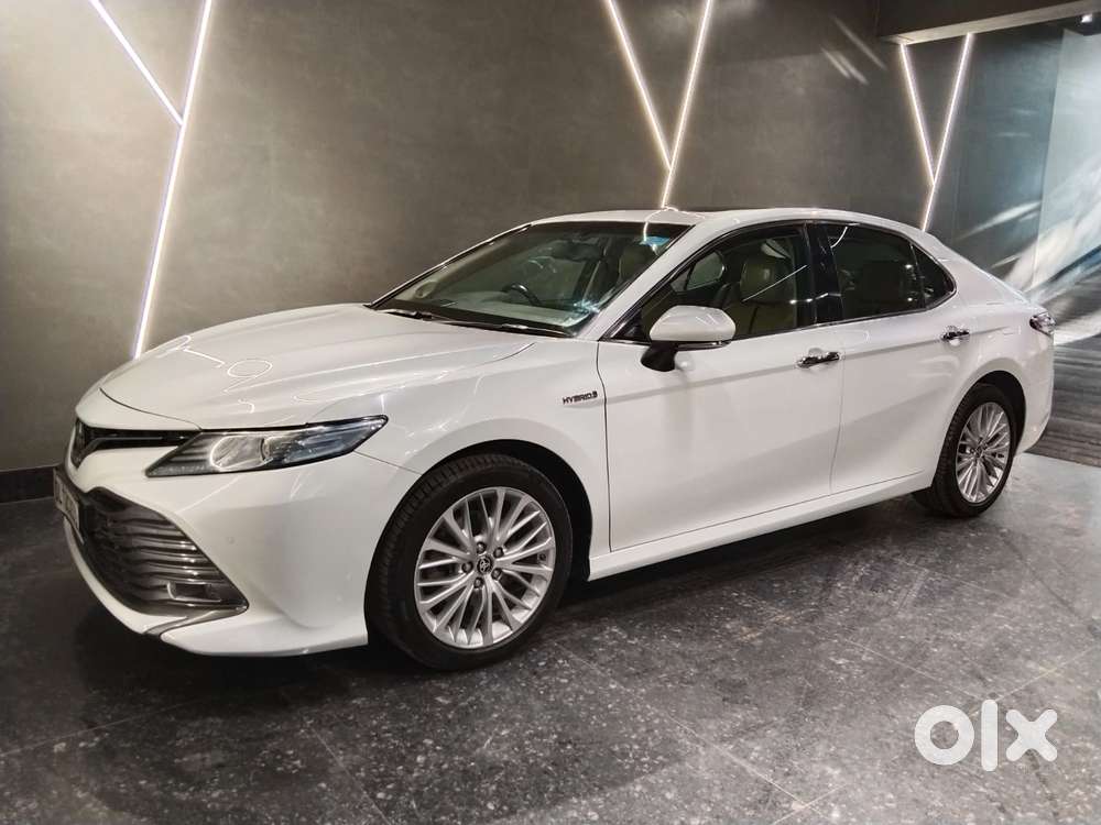 Toyota Camry Hybrid, 2021, Petrol