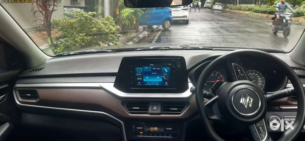 Maruti Suzuki Brezza 1.5 Zxi Smart Hybrid, 2023, Petrol