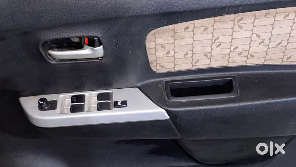 Maruti Suzuki Wagon R 1.0 Vxi, 2016, Petrol