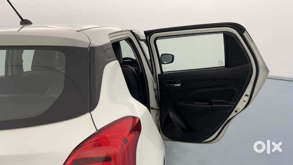 Maruti Suzuki Swift Vvt Vxi, 2021, Petrol