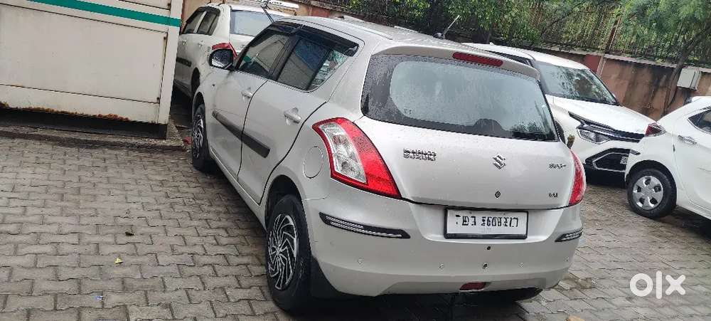 Maruti Suzuki Swift Petrol 2016