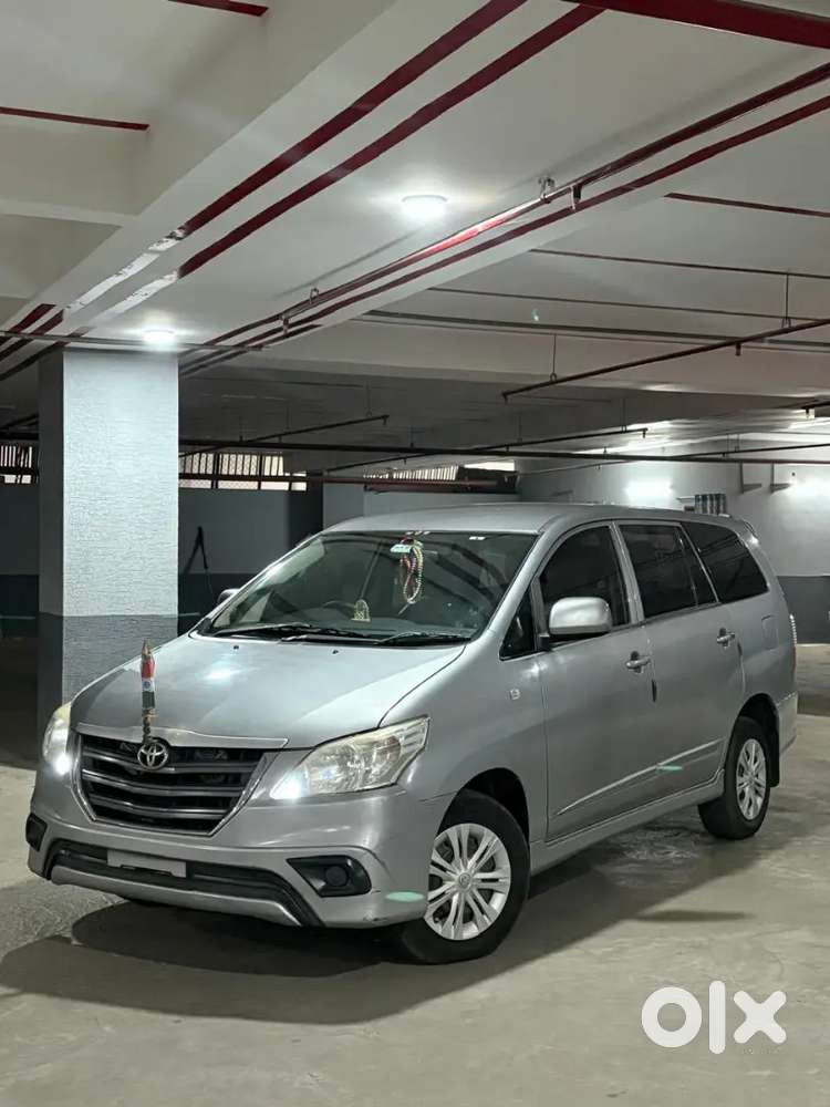 Toyota Innova 2015 Diesel 160000 Km Driven