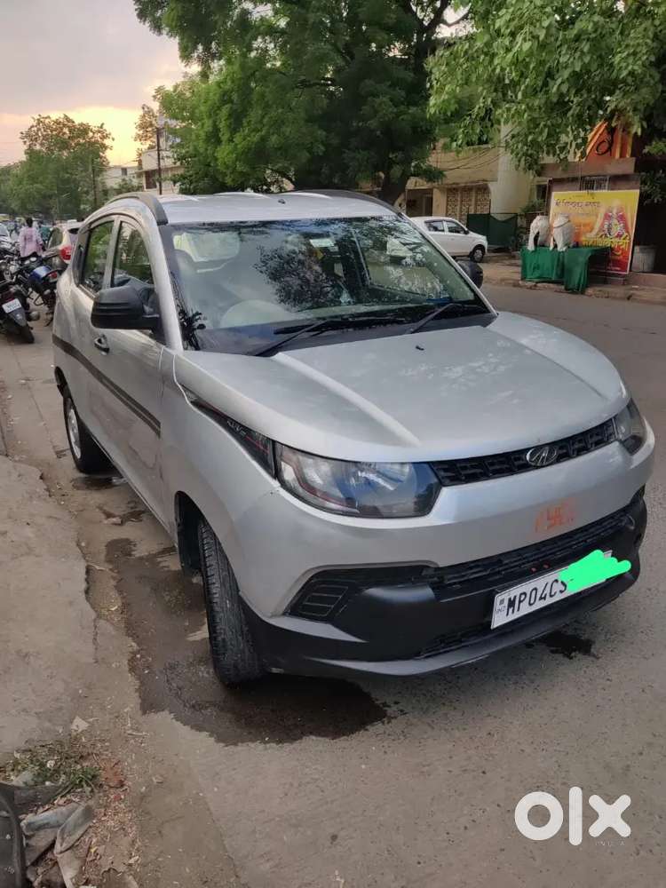 Mahindra Kuv 100 2017