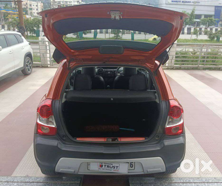 Toyota Etios Cross 1.2l G, 2015, Petrol