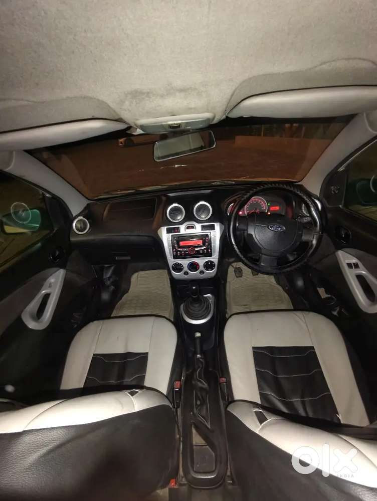 Ford Figo Titanium 2012 Diesel