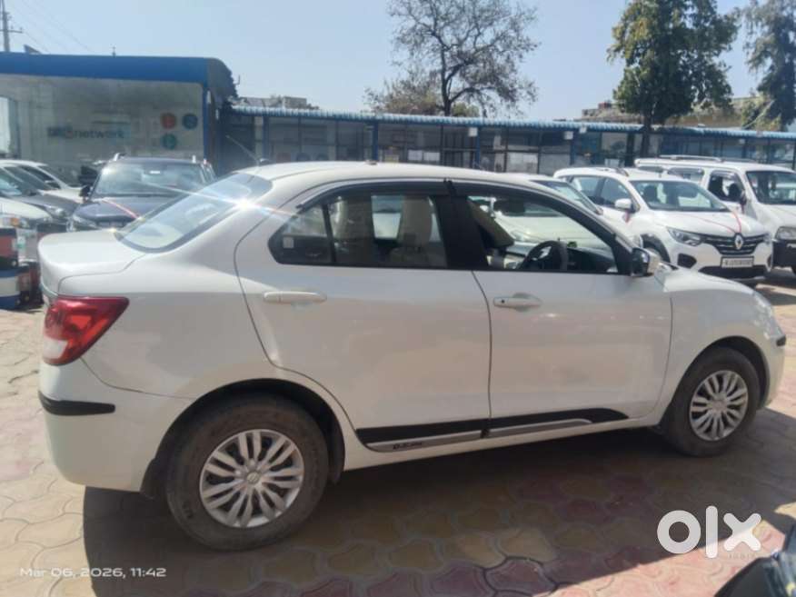 Maruti Suzuki Dzire 1.2 Vxi, 2024, Petrol