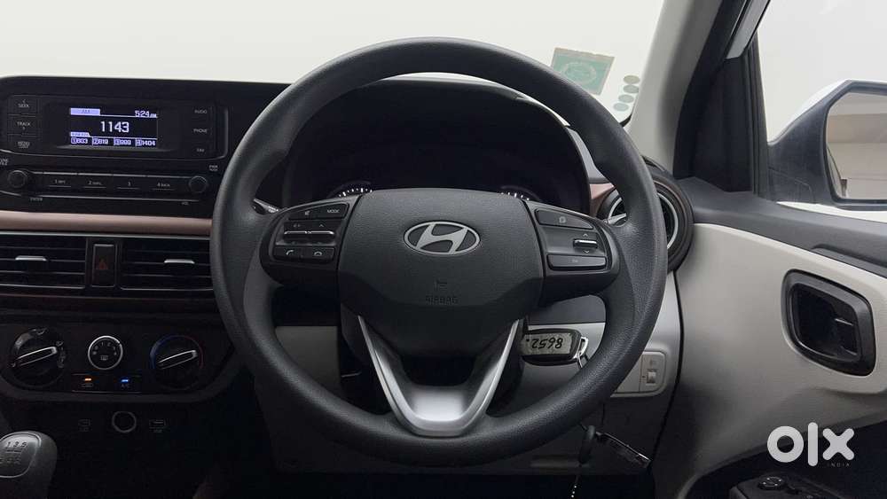 Hyundai Aura [2023-ongoing] 1.2 S Petrol Manual, 2025, Petrol