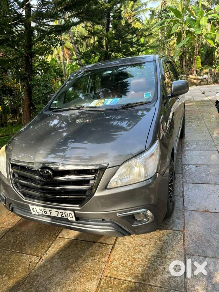 Toyota Innova 2012 Diesel Well Maintained