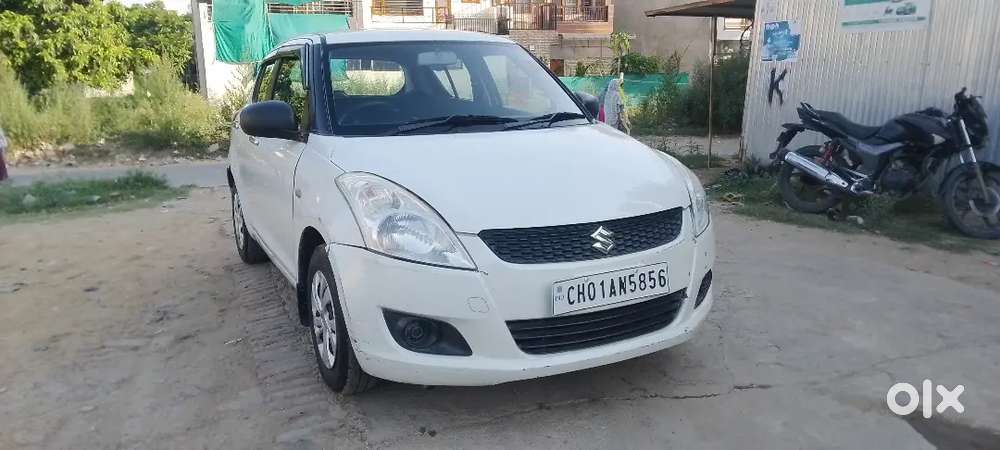 Well Maintained Maruti Suzuki Swift 2012 Petrol