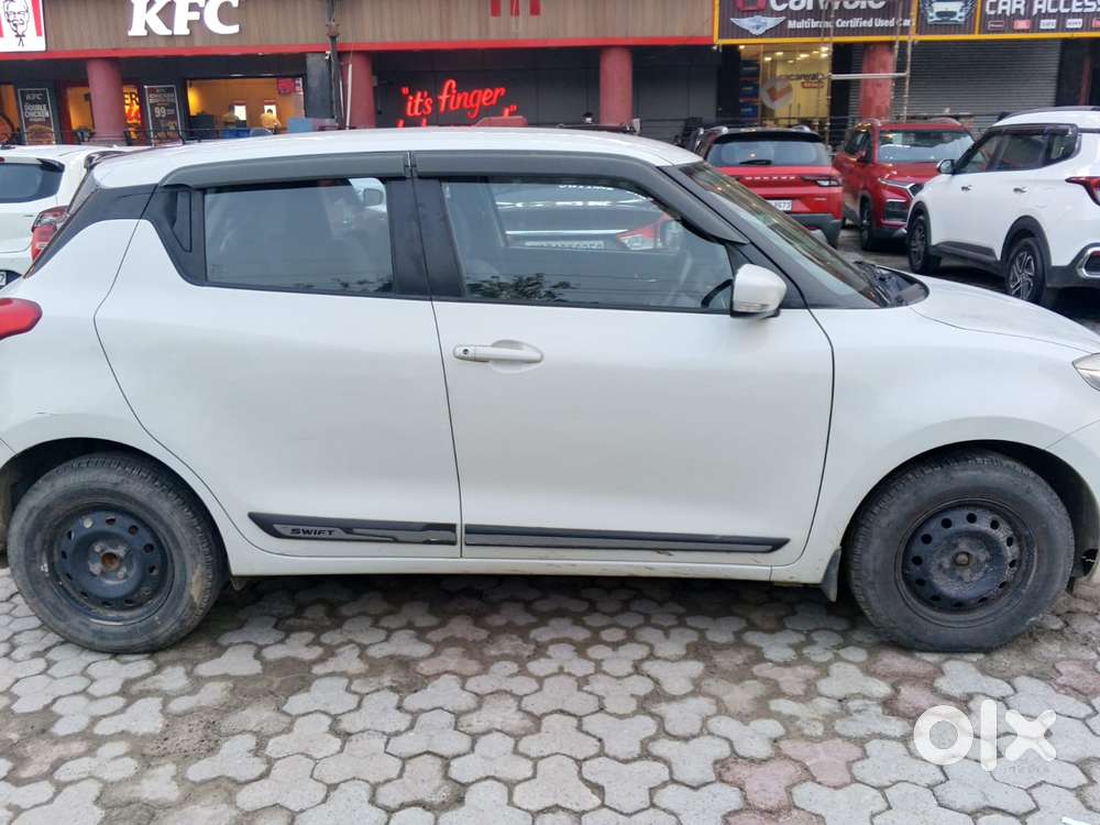 Maruti Suzuki Swift Vxi Ags, 2020, Petrol
