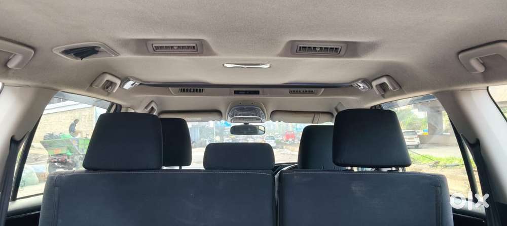 Toyota Innova 2.5 V 7seater Crysta Edition, 2020, Diesel