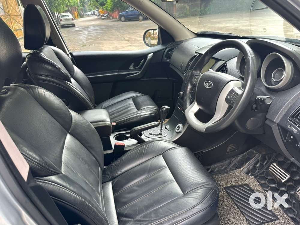 2017 Mahindra Xuv500 Diesel W10 Auto Diesel Sunroof